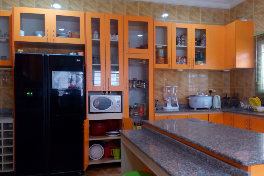 Orange-themed-Kitchen